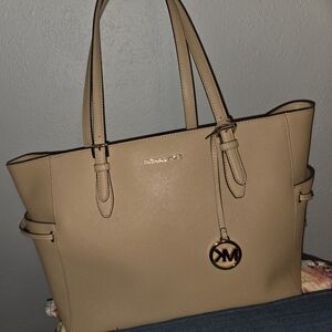 Michael Kors Beige Leather Tote